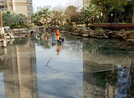 玉山景观池淤泥清理